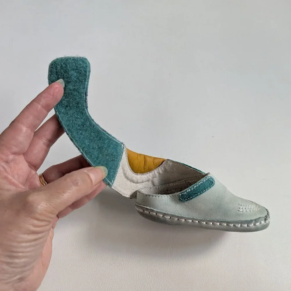 Kickers Boy's Leather Baby Shoes 6 Months/Size U.S. 3 Blue